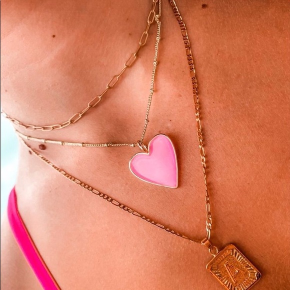 NEW PINK HEART NECKLACE WITH GOLD CHAIN VSCO TRENDY TEEN GIRLS WOMEN - Picture 2 of 4